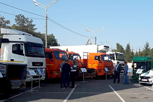 Автомобили КАМАЗ на выставке в Казани